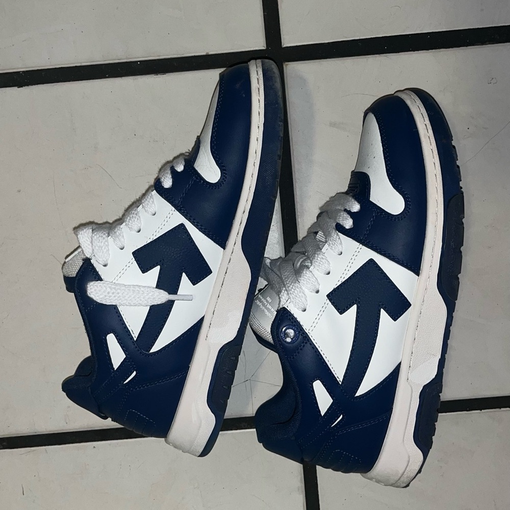 Off white Out of office Sneaker